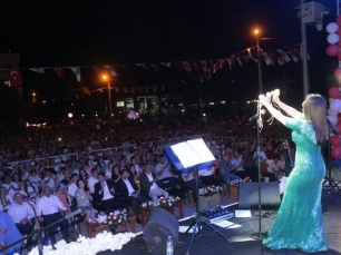 8-alinda-kultur-sanat-ve-turizm-festivali