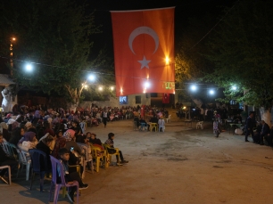 baskanimiz-geleneksel-bayram-eglencelerine-katildi