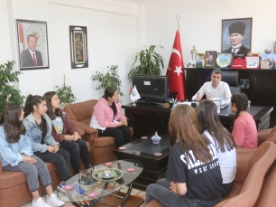 ogrencilerimizden-baskanimiza-ziyaret